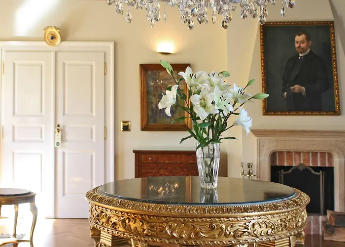 فندق Alchymist Castle 5*