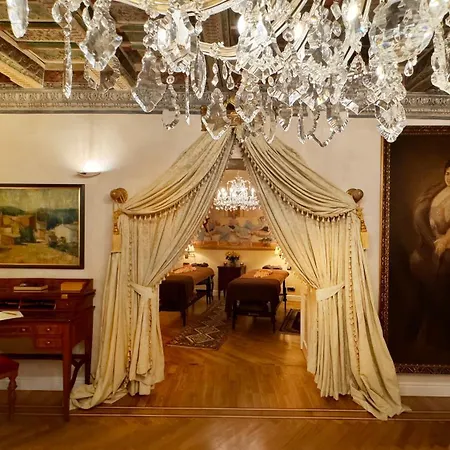 Alchymist Castle Hotel 5*